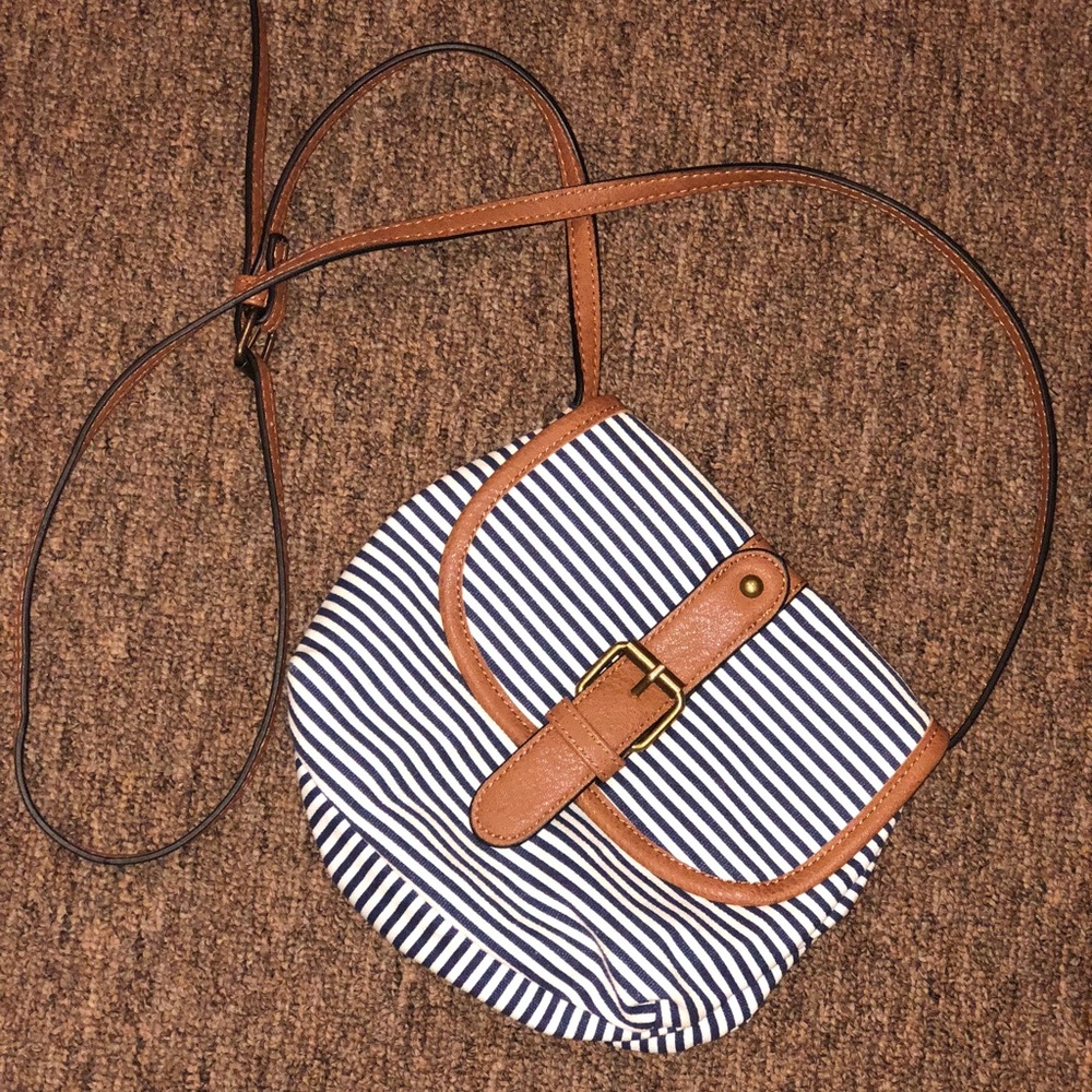Cross Body Bag - Picture 2 of 2